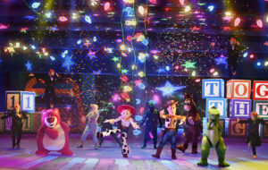 espectáculo disneyland paris pixar together