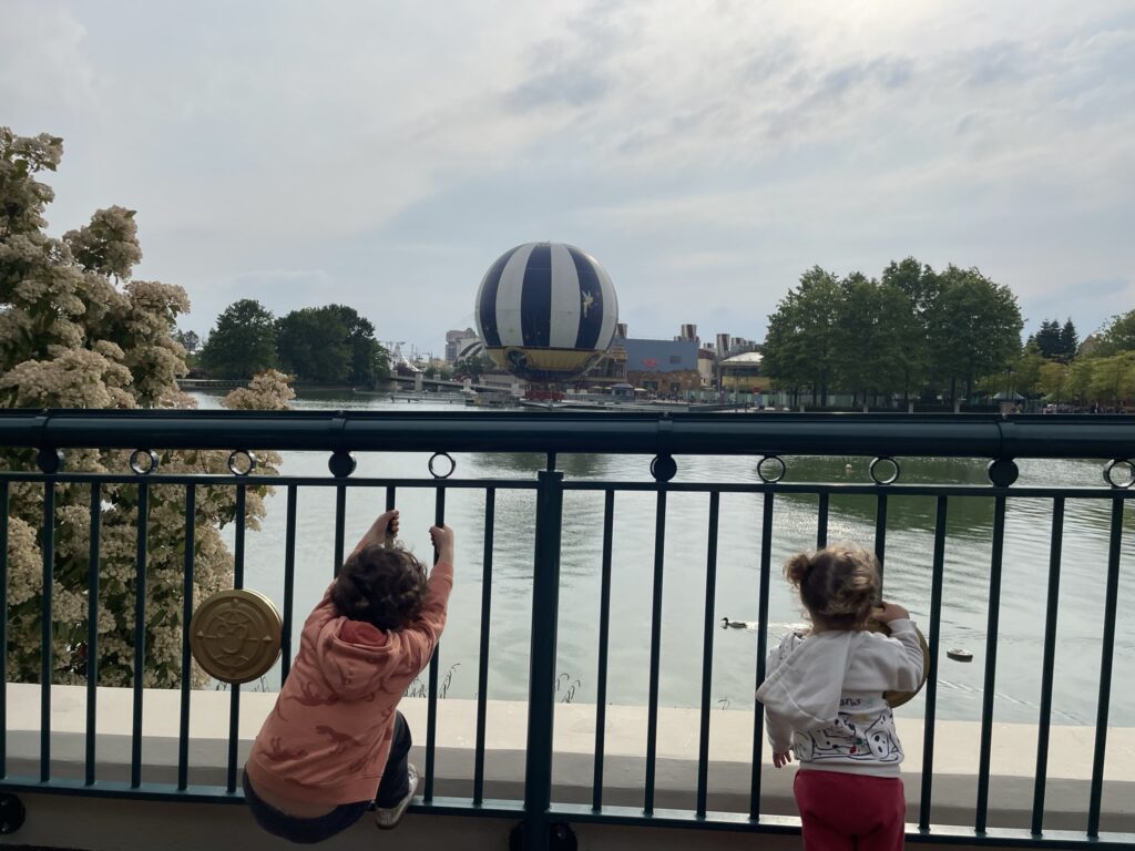 mejor época año disneyland paris lago