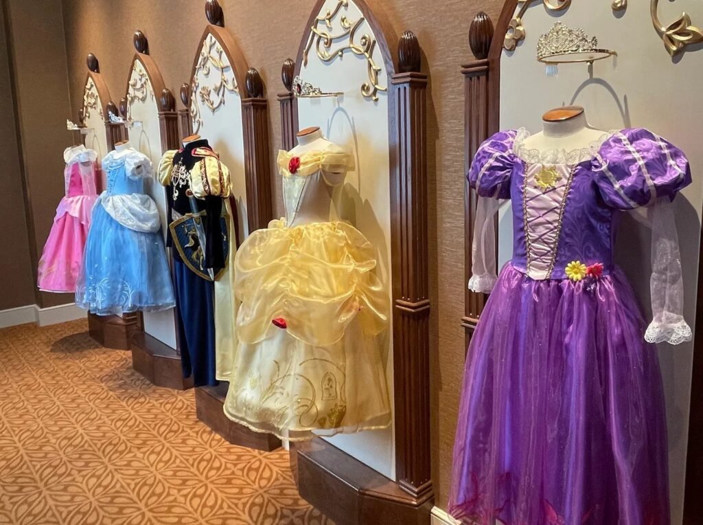 Disfraces de la experiencia My Royal Dream en el Disneyland Hotel