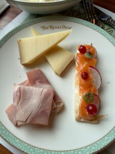 Menú adultos Regal View desayuno con princesas