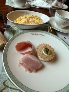 Menú infantil desayuno con princesas Regal View Disneyland Paris